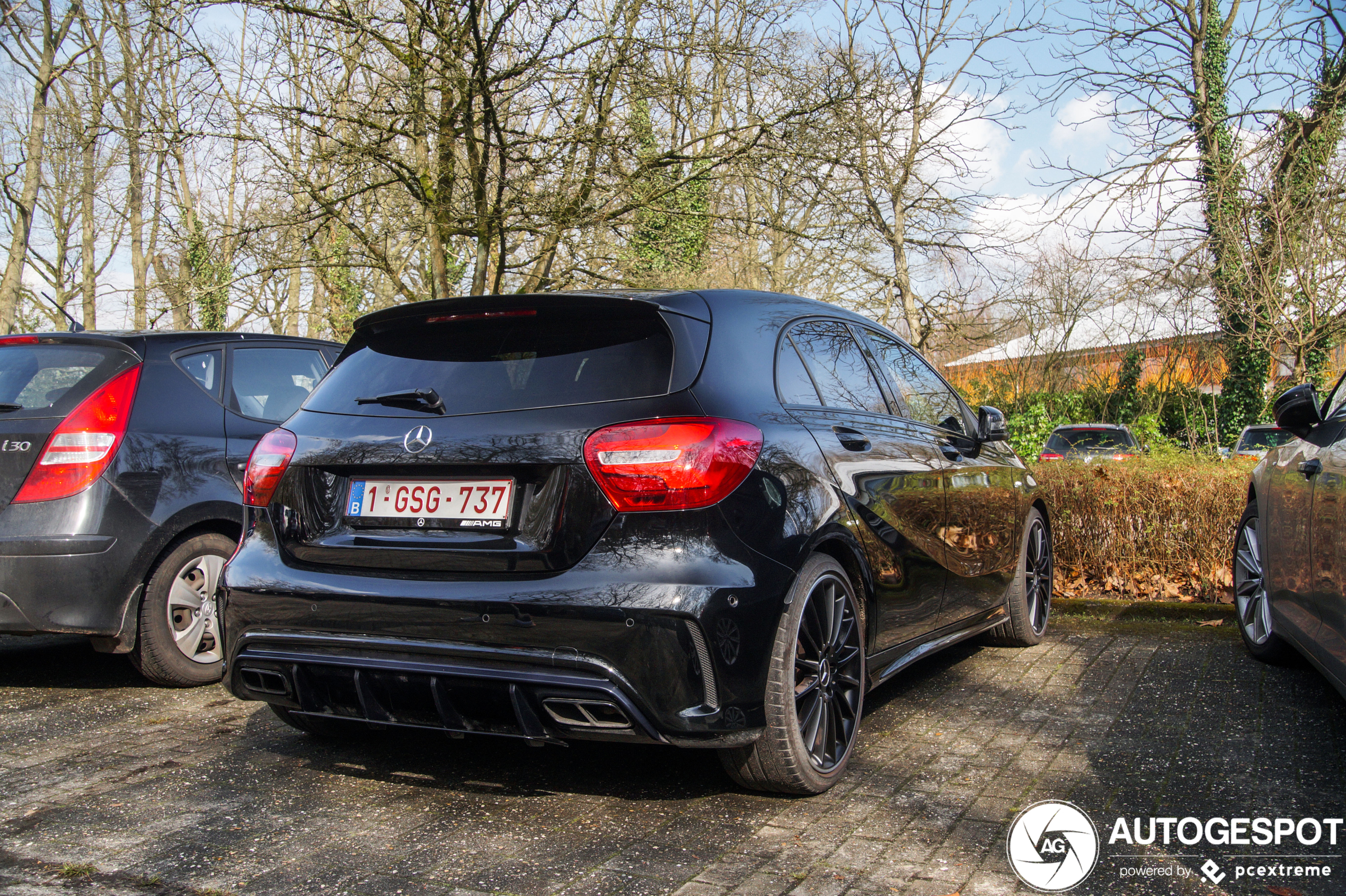 Mercedes-AMG A 45 W176 2015