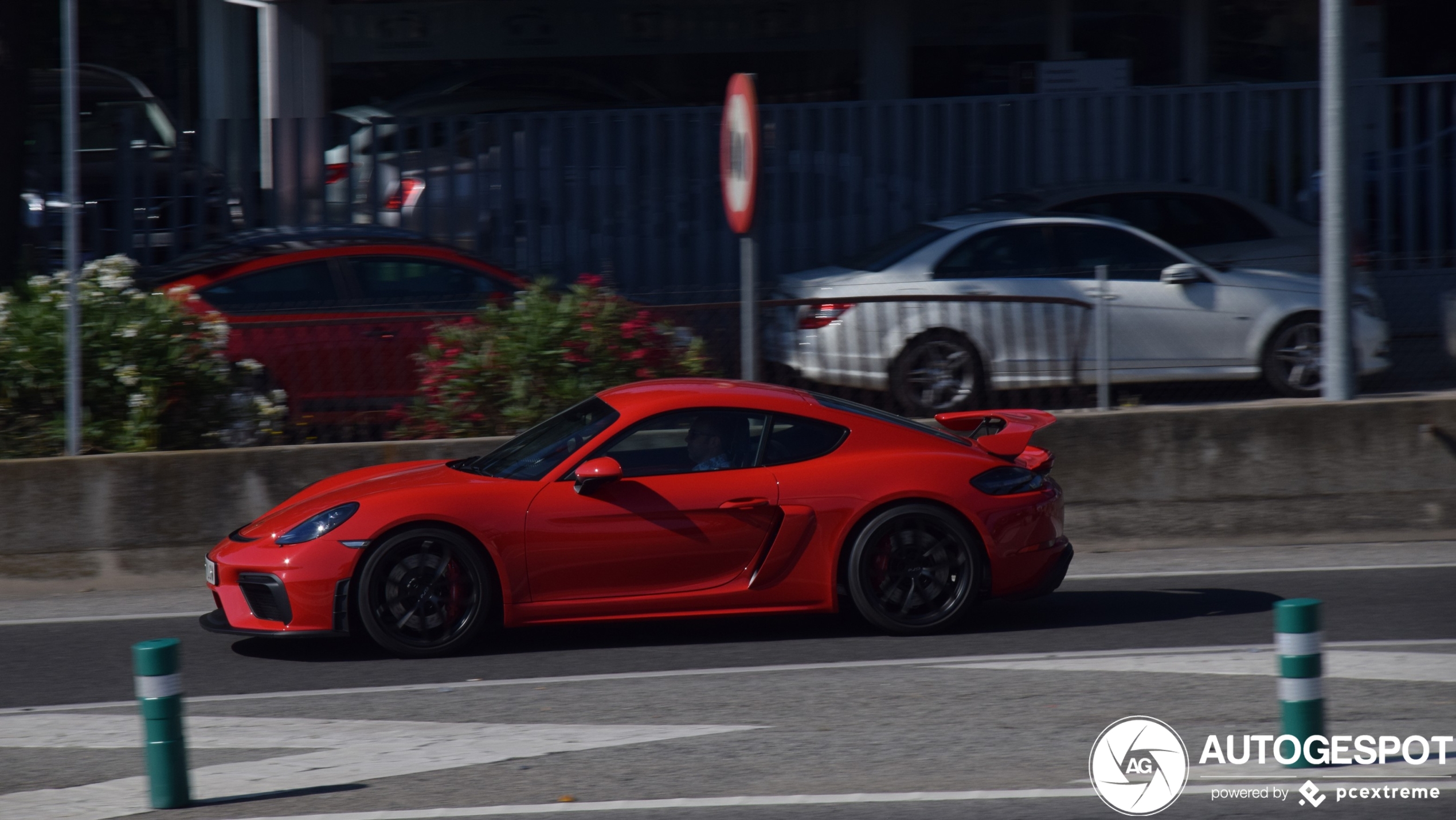 Porsche 718 Cayman GT4