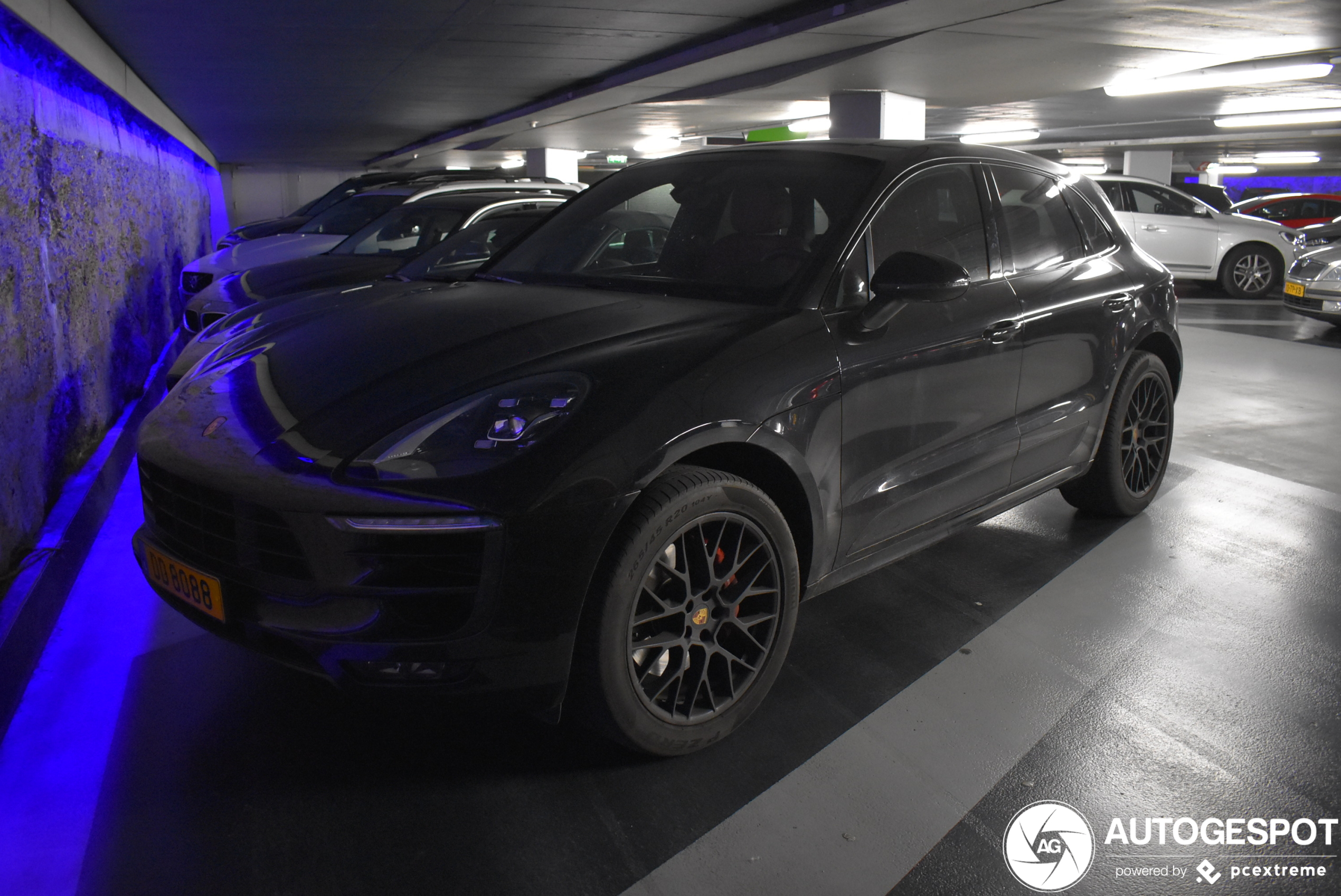 Porsche 95B Macan GTS