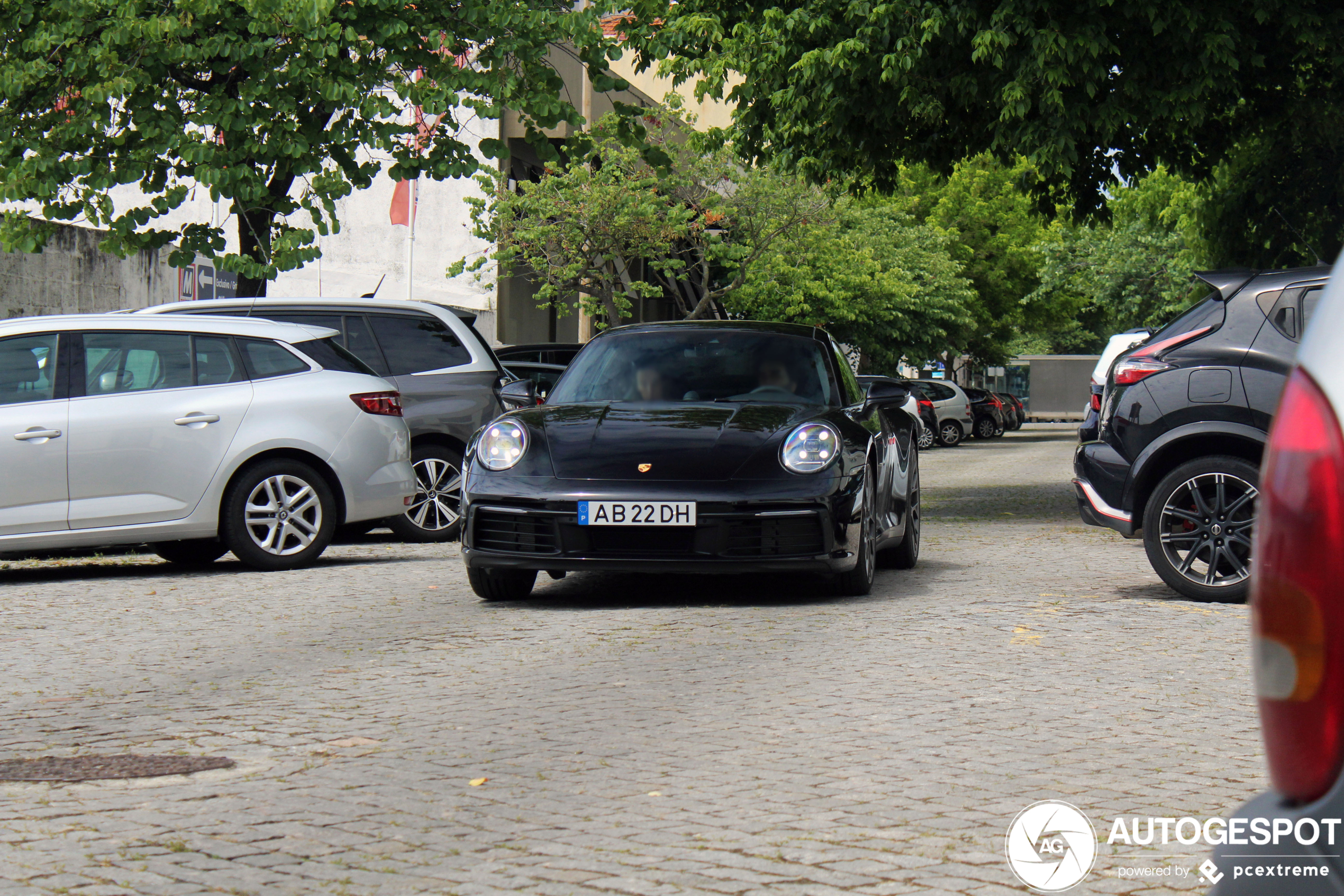 Porsche 992 Carrera 4S