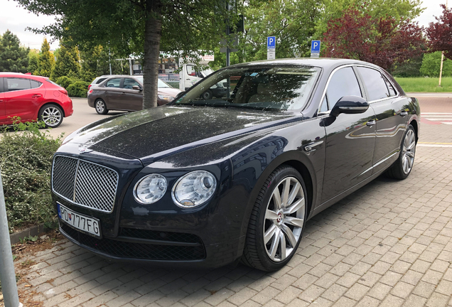 Bentley Flying Spur V8