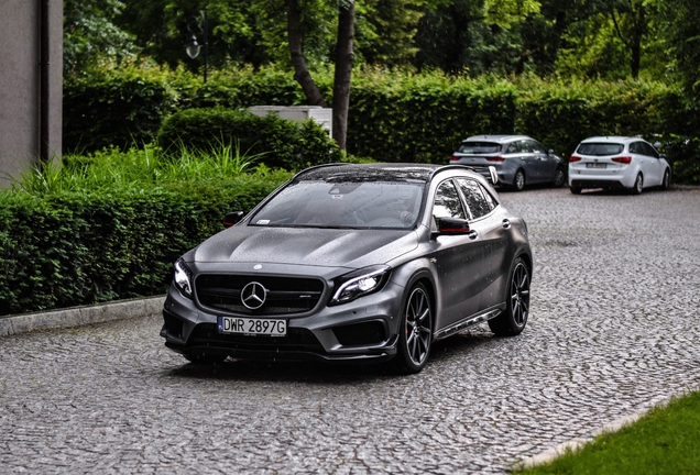 Mercedes-AMG GLA 45 X156