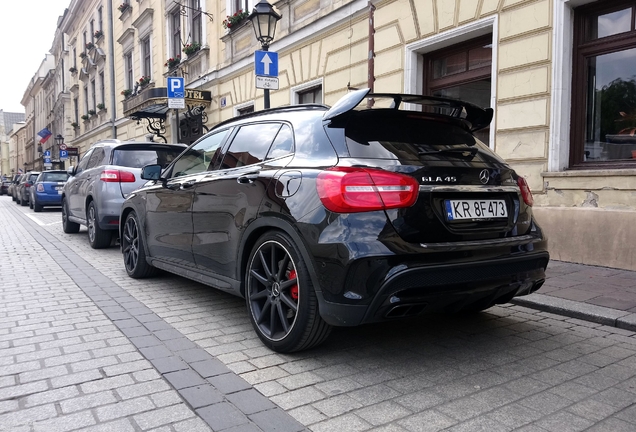 Mercedes-Benz GLA 45 AMG X156