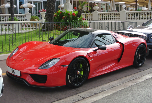 Porsche 918 Spyder Weissach Package