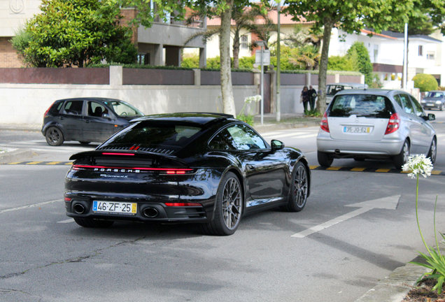 Porsche 992 Carrera 4S