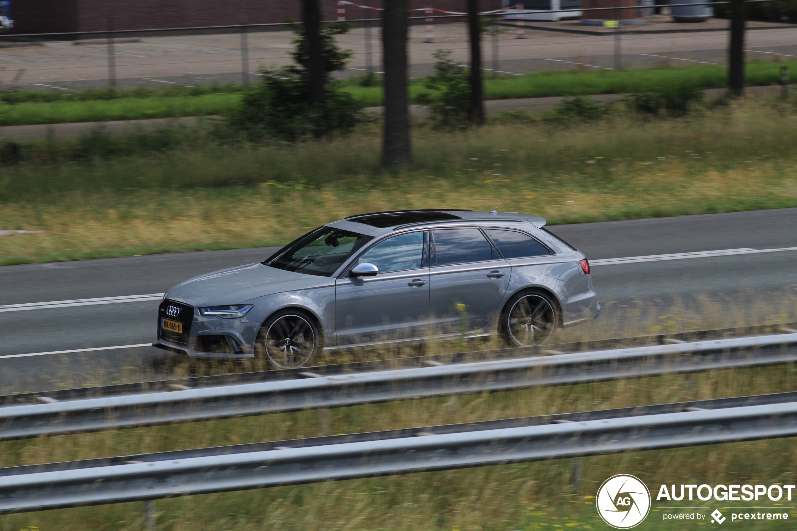 Audi RS6 Avant C7 2015