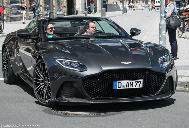 Aston Martin DBS Superleggera Volante