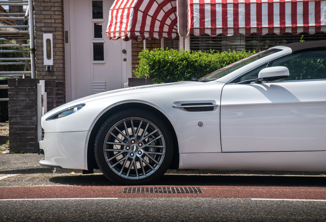 Aston Martin V8 Vantage Roadster