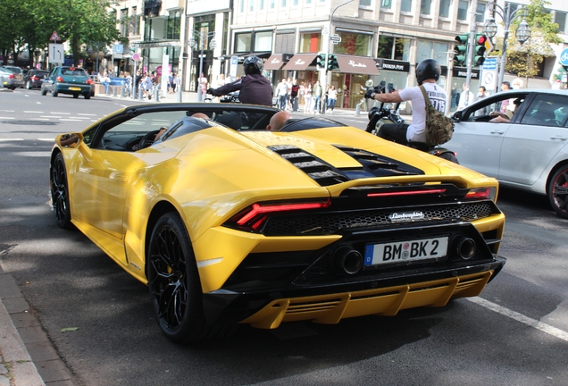 Lamborghini Huracán LP640-4 EVO Spyder