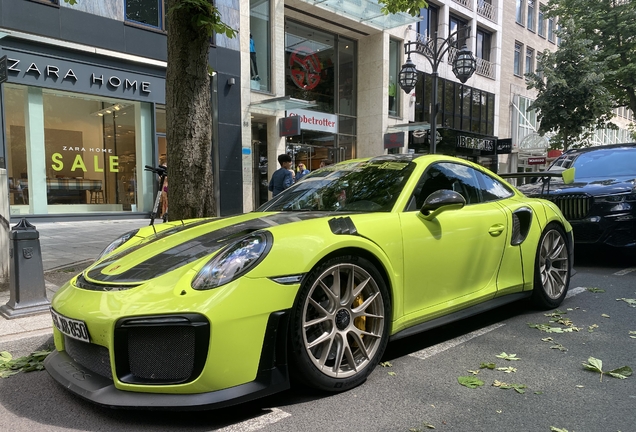 Porsche 991 GT2 RS Weissach Package