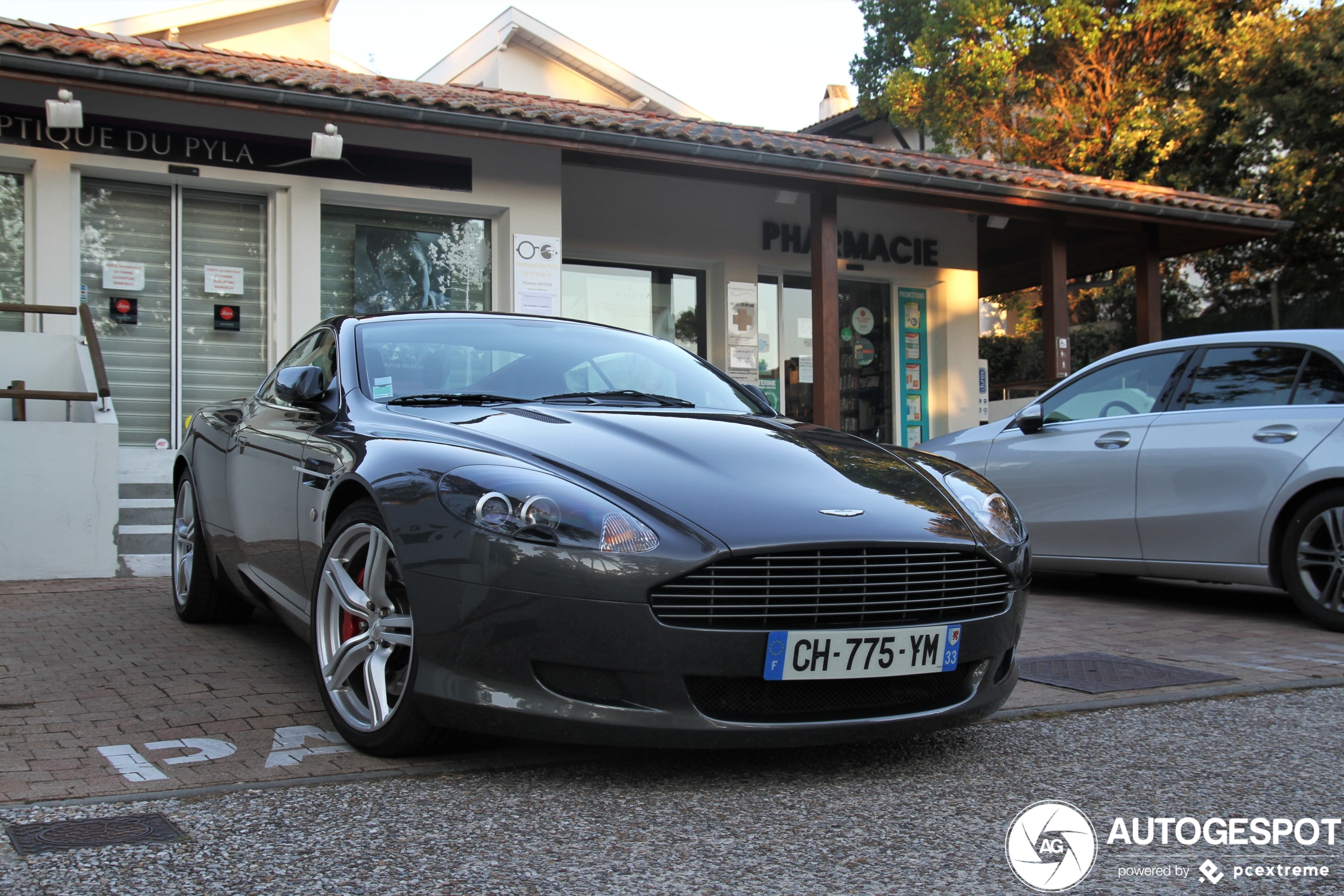 Aston Martin DB9