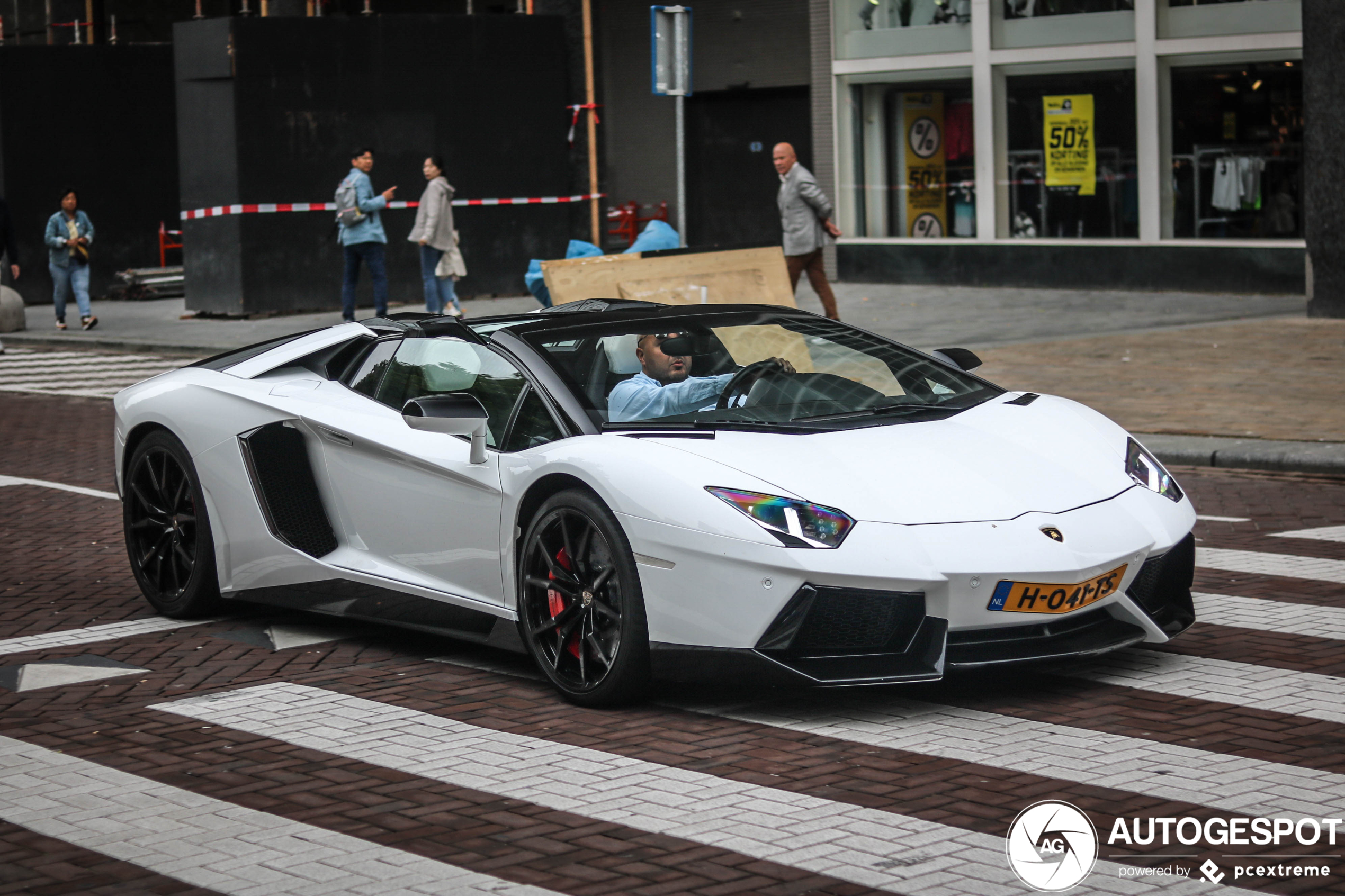 Lamborghini Aventador LP700-4 Roadster