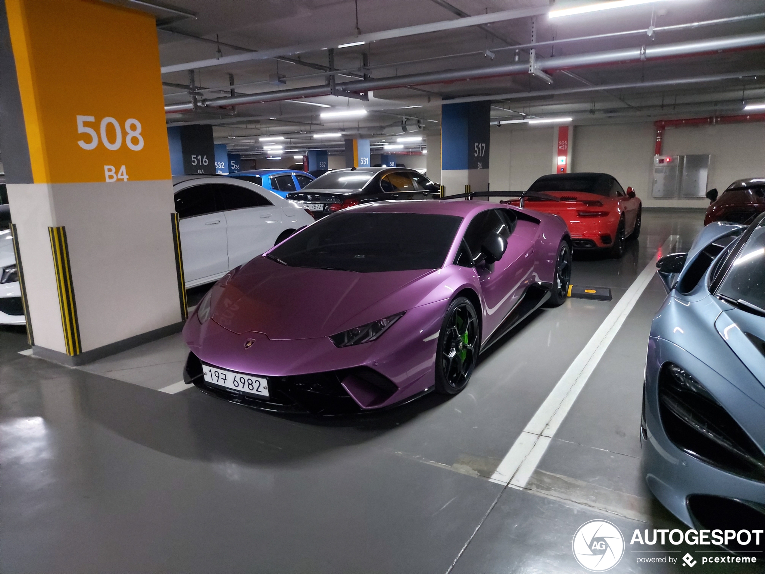 Lamborghini Huracán LP640-4 Performante