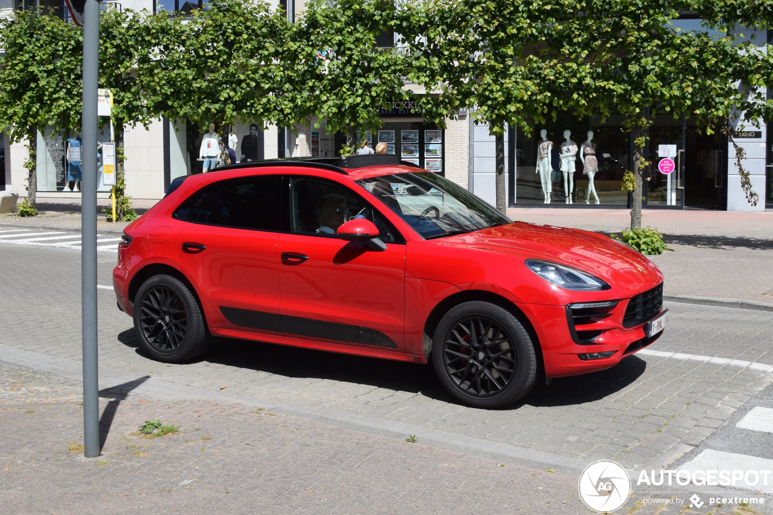 Porsche 95B Macan GTS