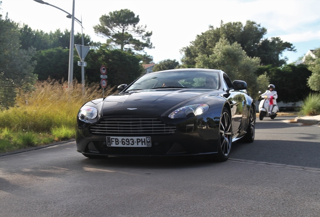 Aston Martin V8 Vantage S