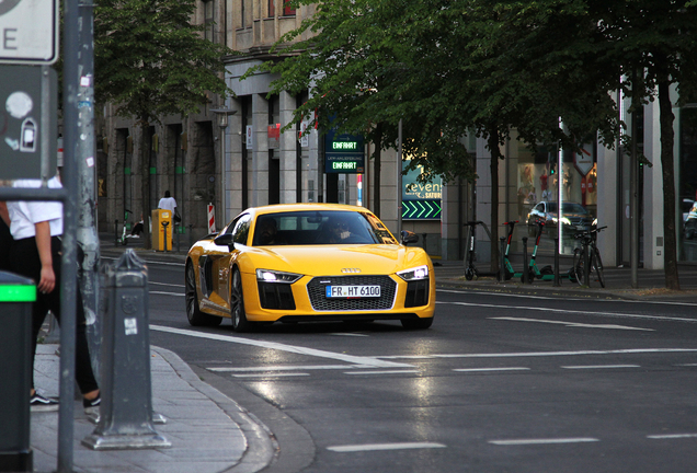 Audi R8 V10 Plus 2015