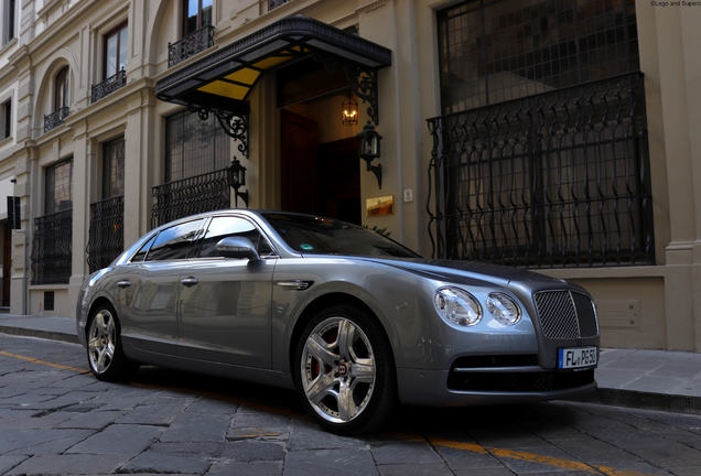 Bentley Flying Spur V8