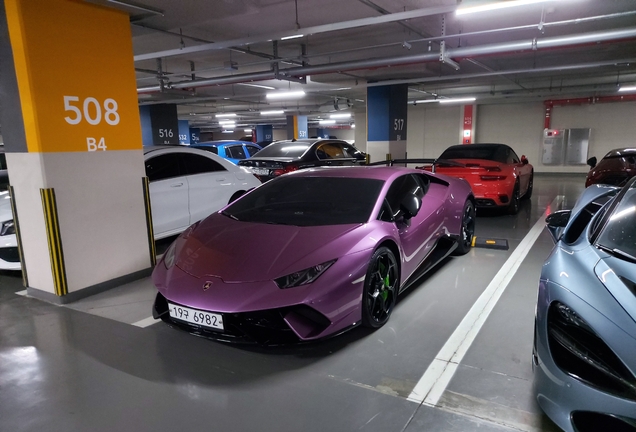 Lamborghini Huracán LP640-4 Performante