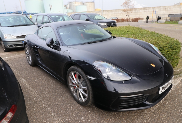 Porsche 718 Cayman S