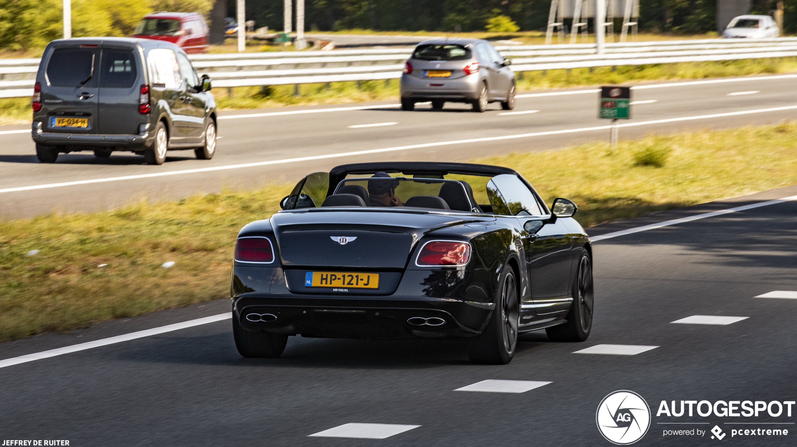 Bentley Continental GTC V8 S