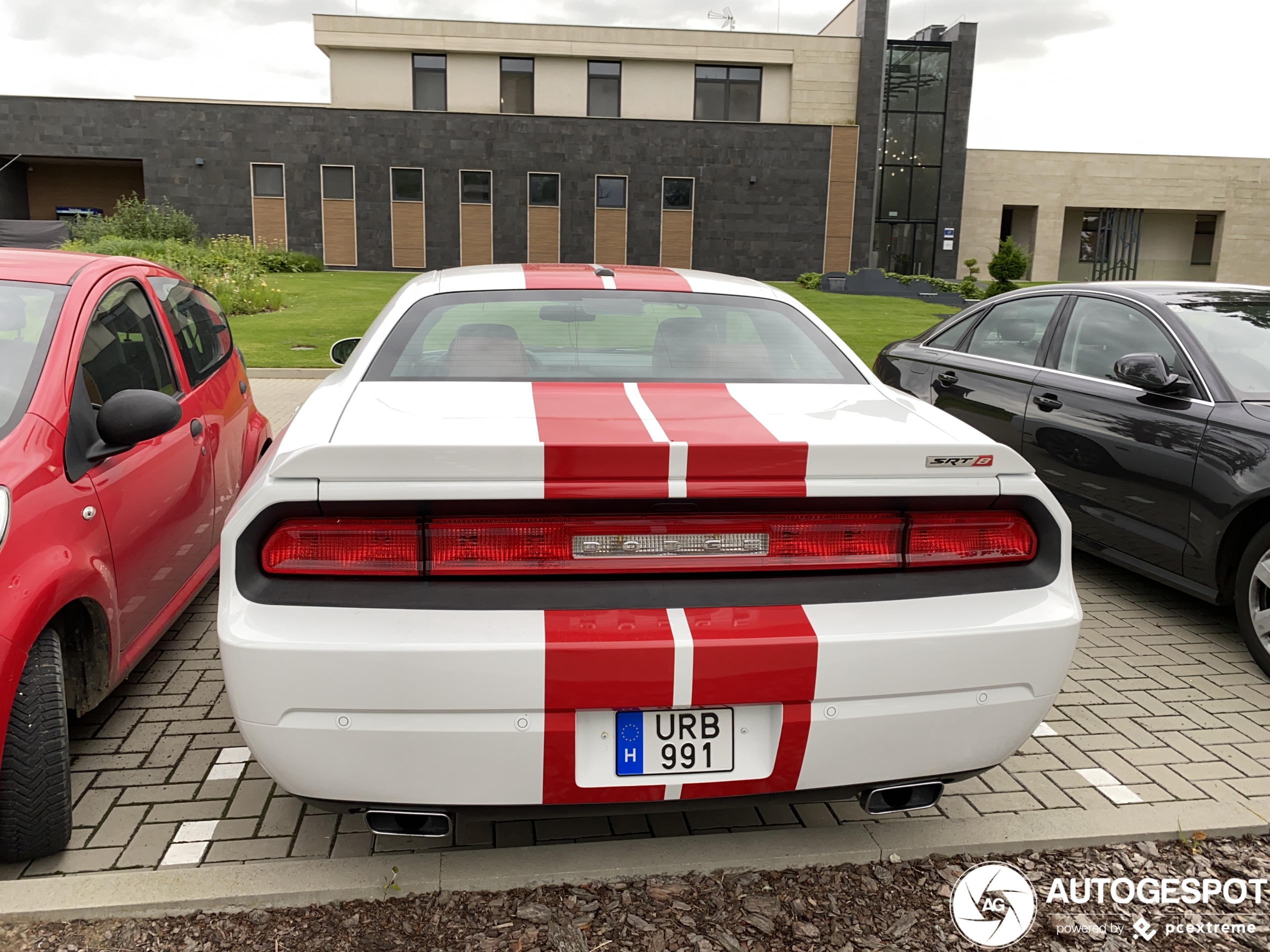 Dodge Challenger SRT-8