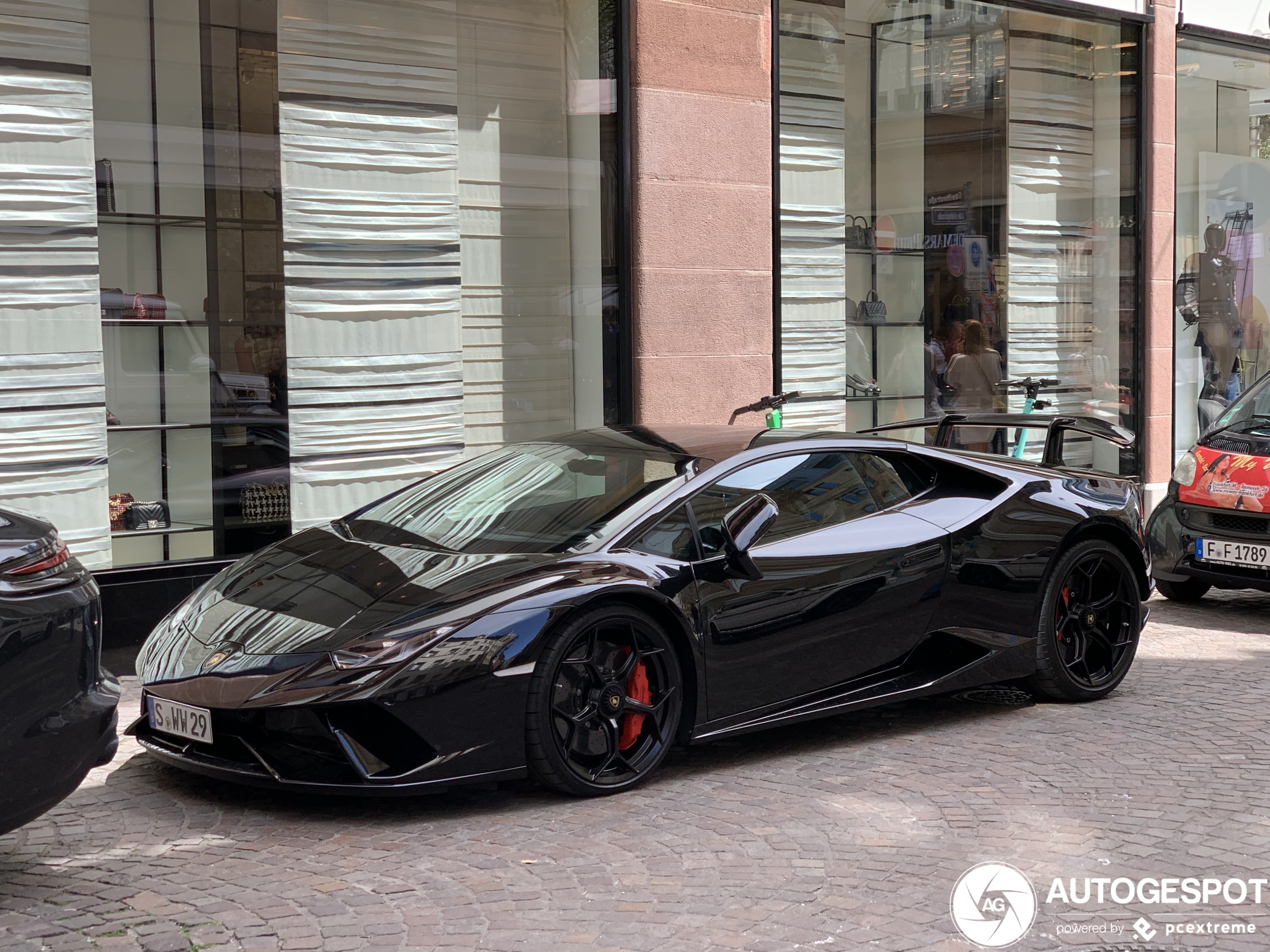 Lamborghini Huracán LP640-4 Performante