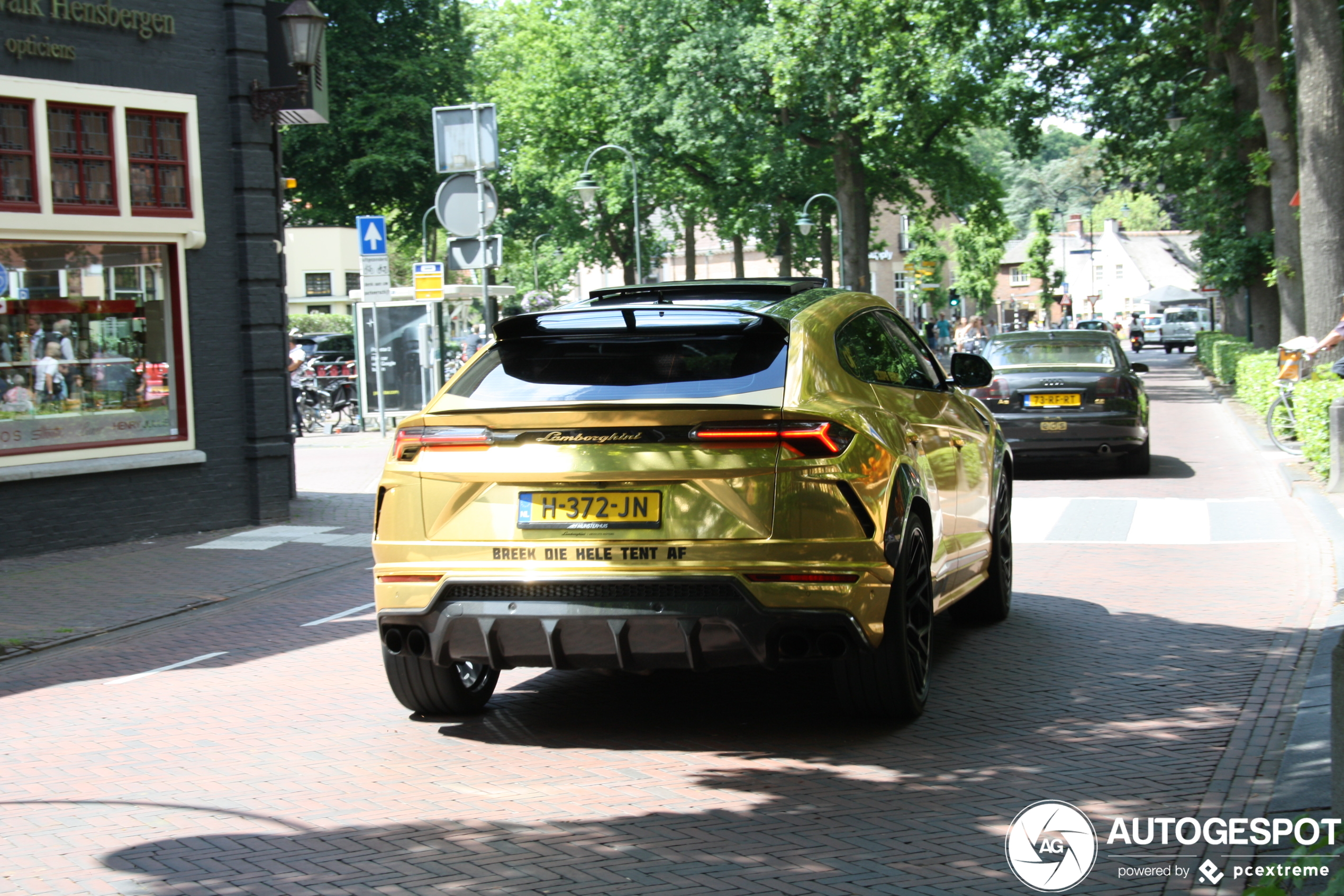 Lamborghini Urus Nero Design