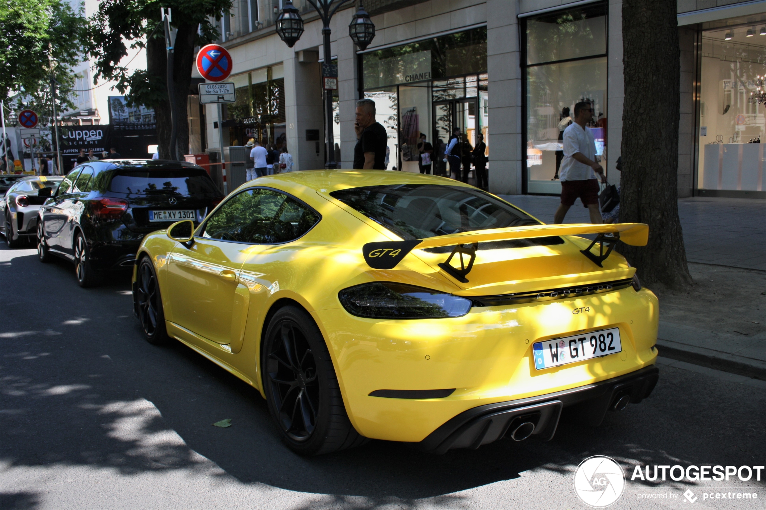 Porsche 718 Cayman GT4