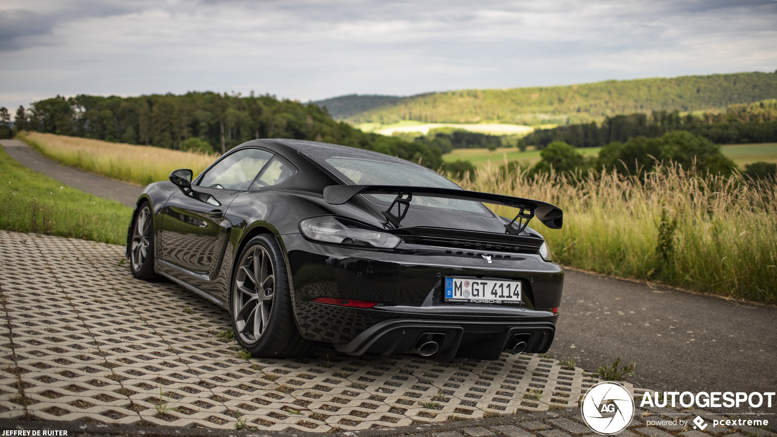 Porsche 718 Cayman GT4