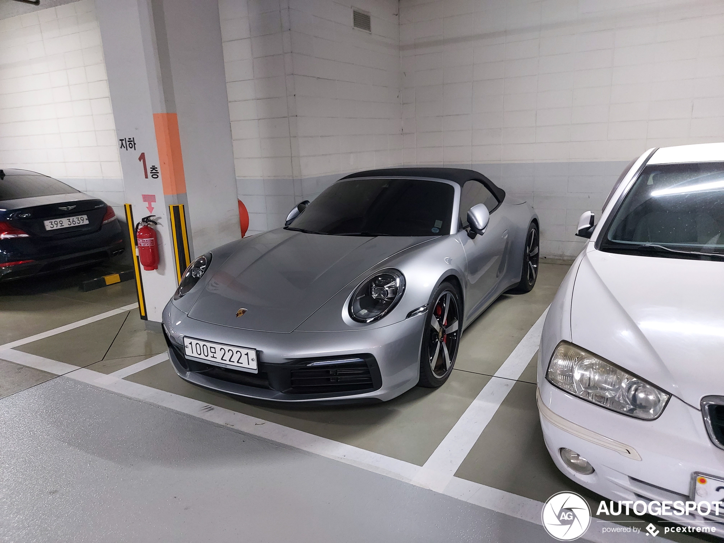 Porsche 992 Carrera 4S Cabriolet