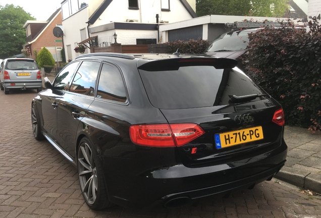 Audi RS4 Avant B8