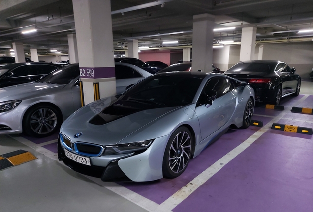 BMW i8