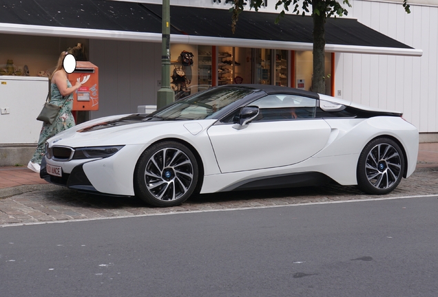 BMW i8 Roadster