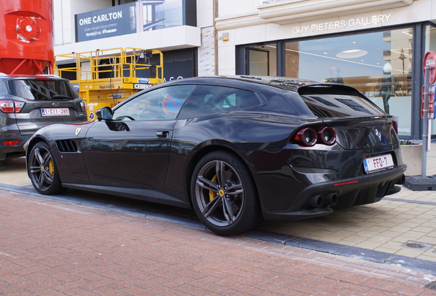 Ferrari GTC4Lusso