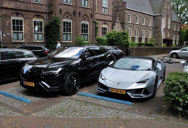 Lamborghini Huracán LP640-4 EVO Spyder