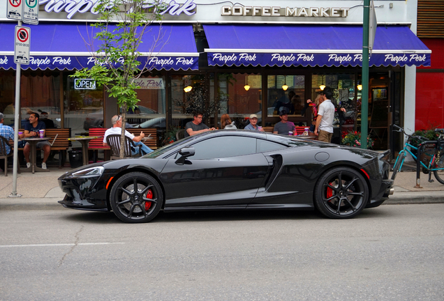 McLaren GT