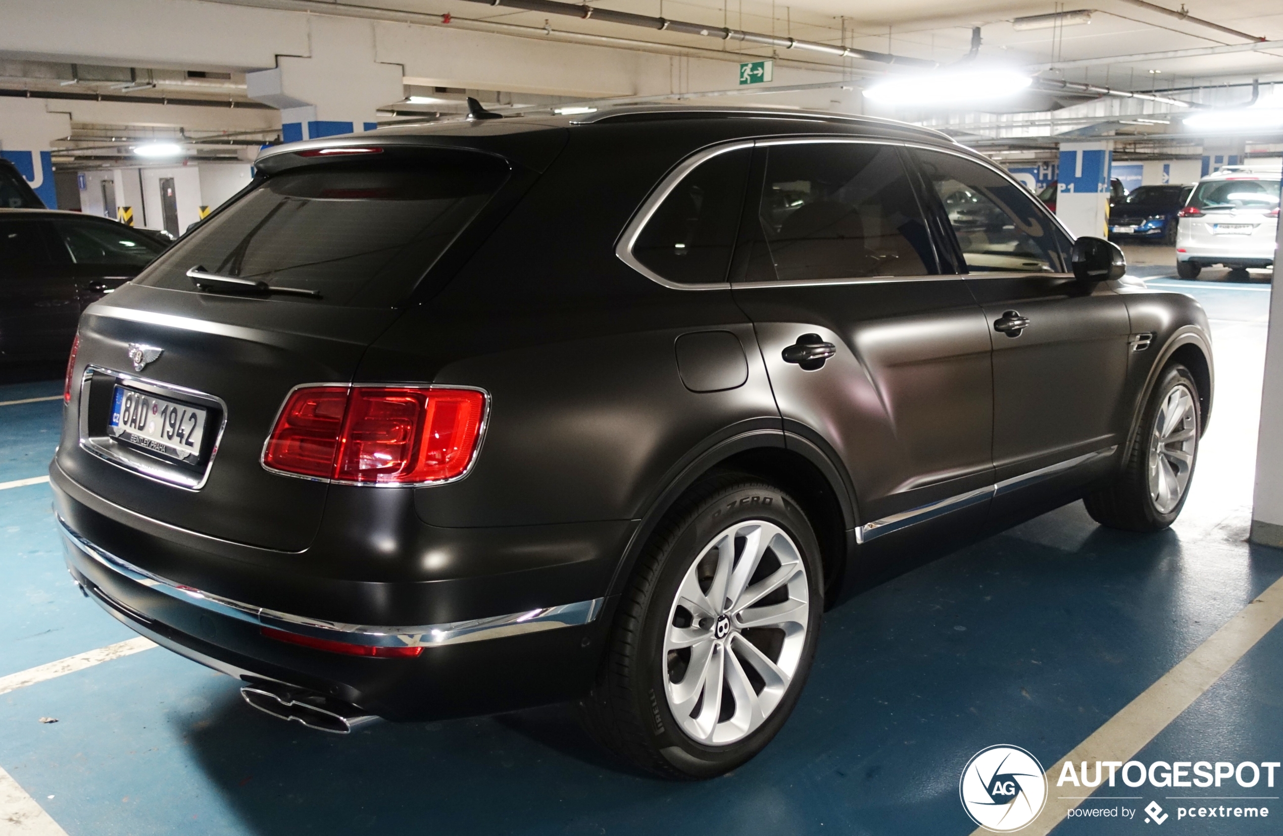 Bentley Bentayga V8