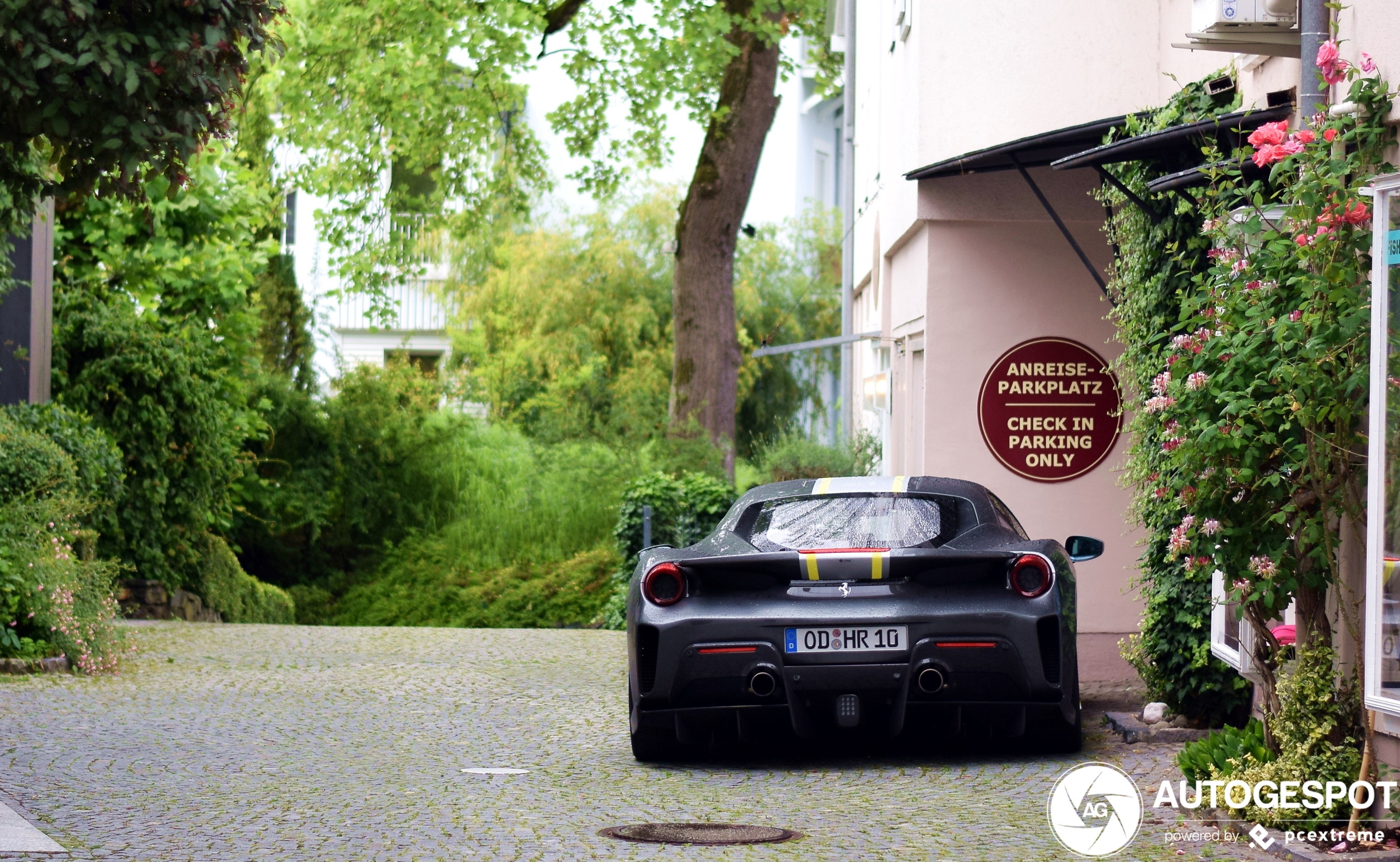 Ferrari 488 Pista