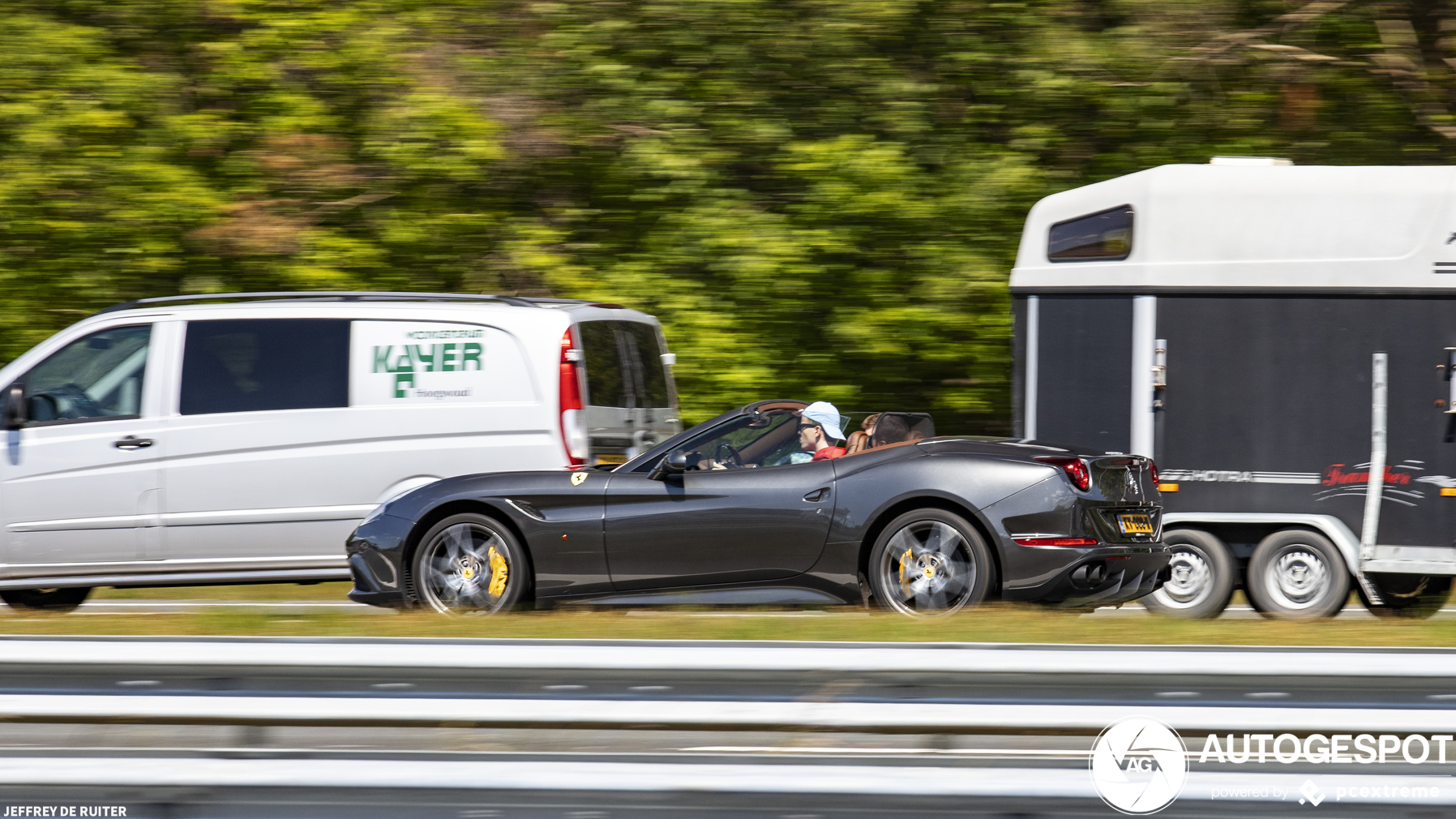 Ferrari California T