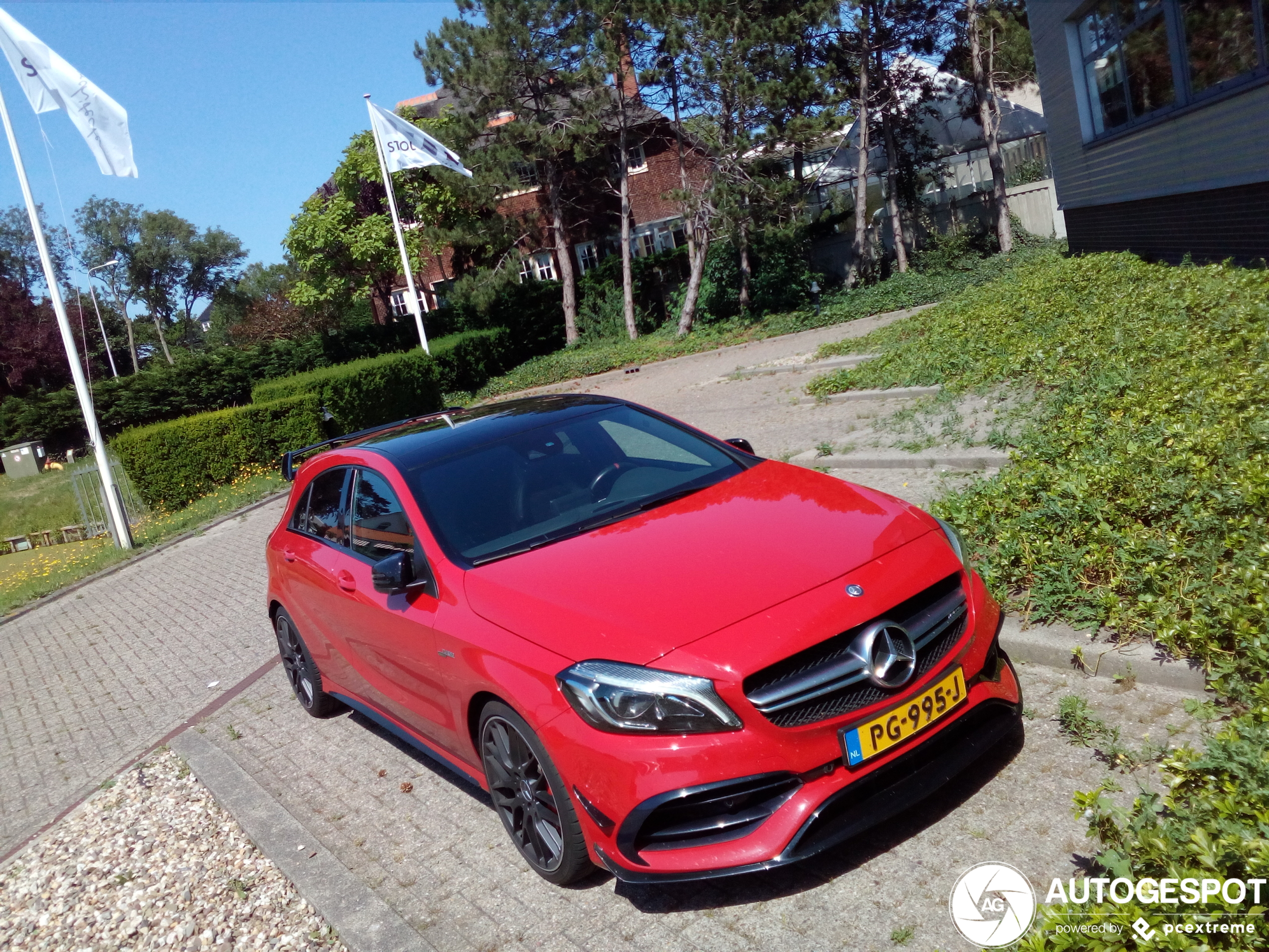 Mercedes-AMG A 45 W176 2015