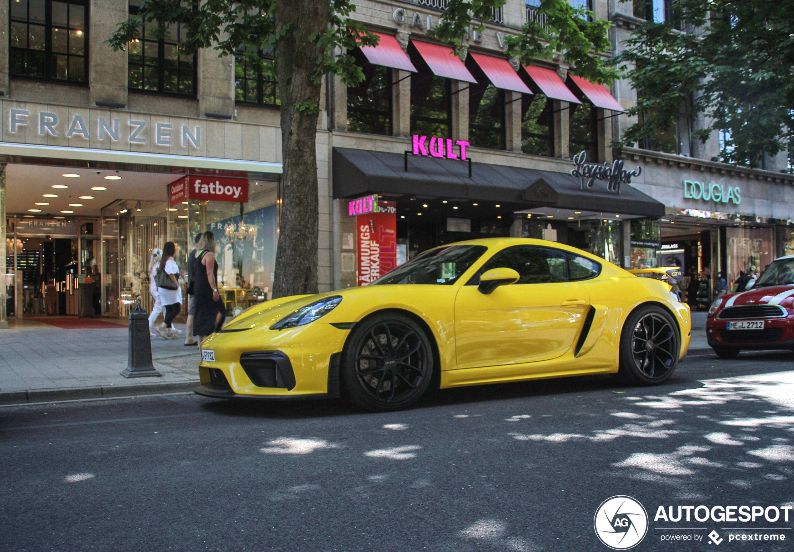 Porsche 718 Cayman GT4