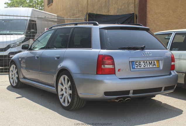 Audi RS4 Avant B5