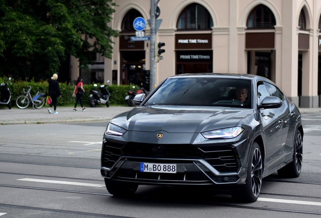 Lamborghini Urus