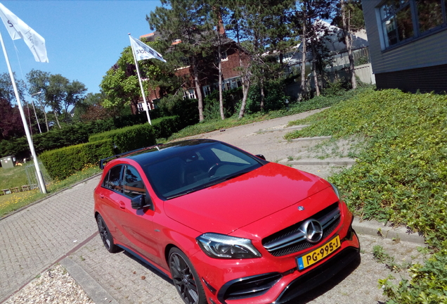 Mercedes-AMG A 45 W176 2015