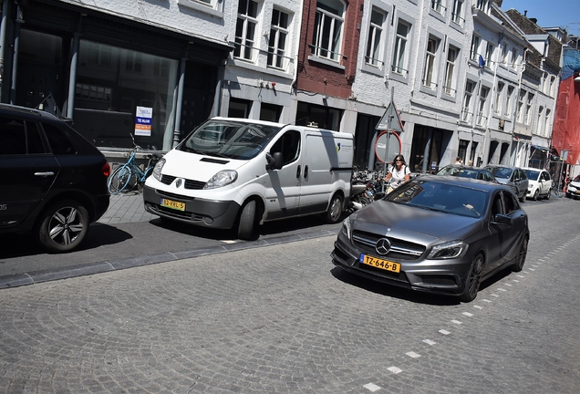 Mercedes-Benz A 45 AMG