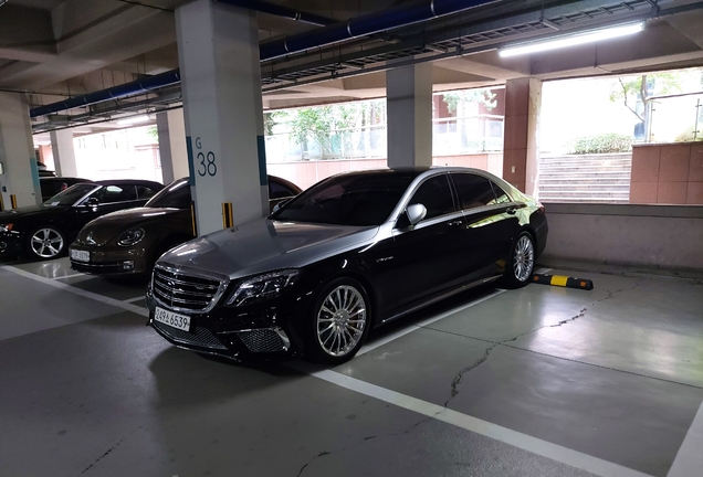 Mercedes-Benz S 65 AMG V222