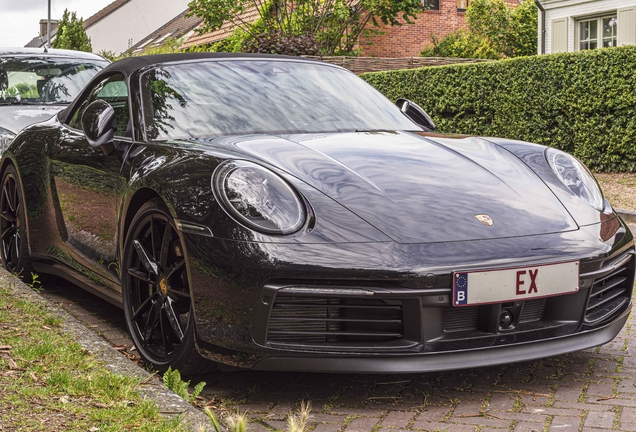 Porsche 992 Carrera 4S Cabriolet