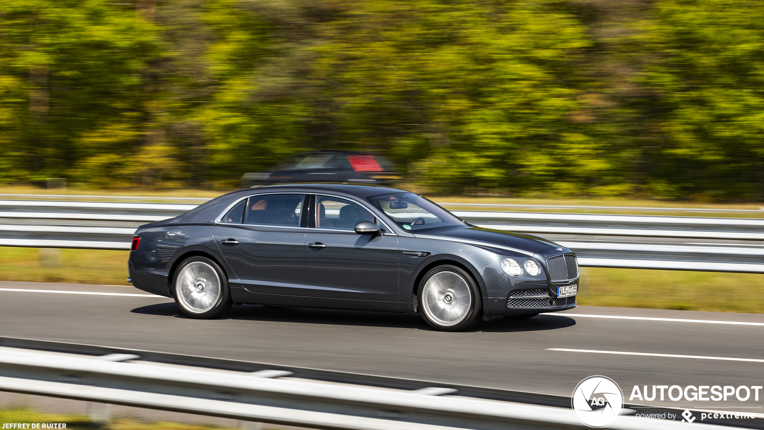 Bentley Flying Spur W12