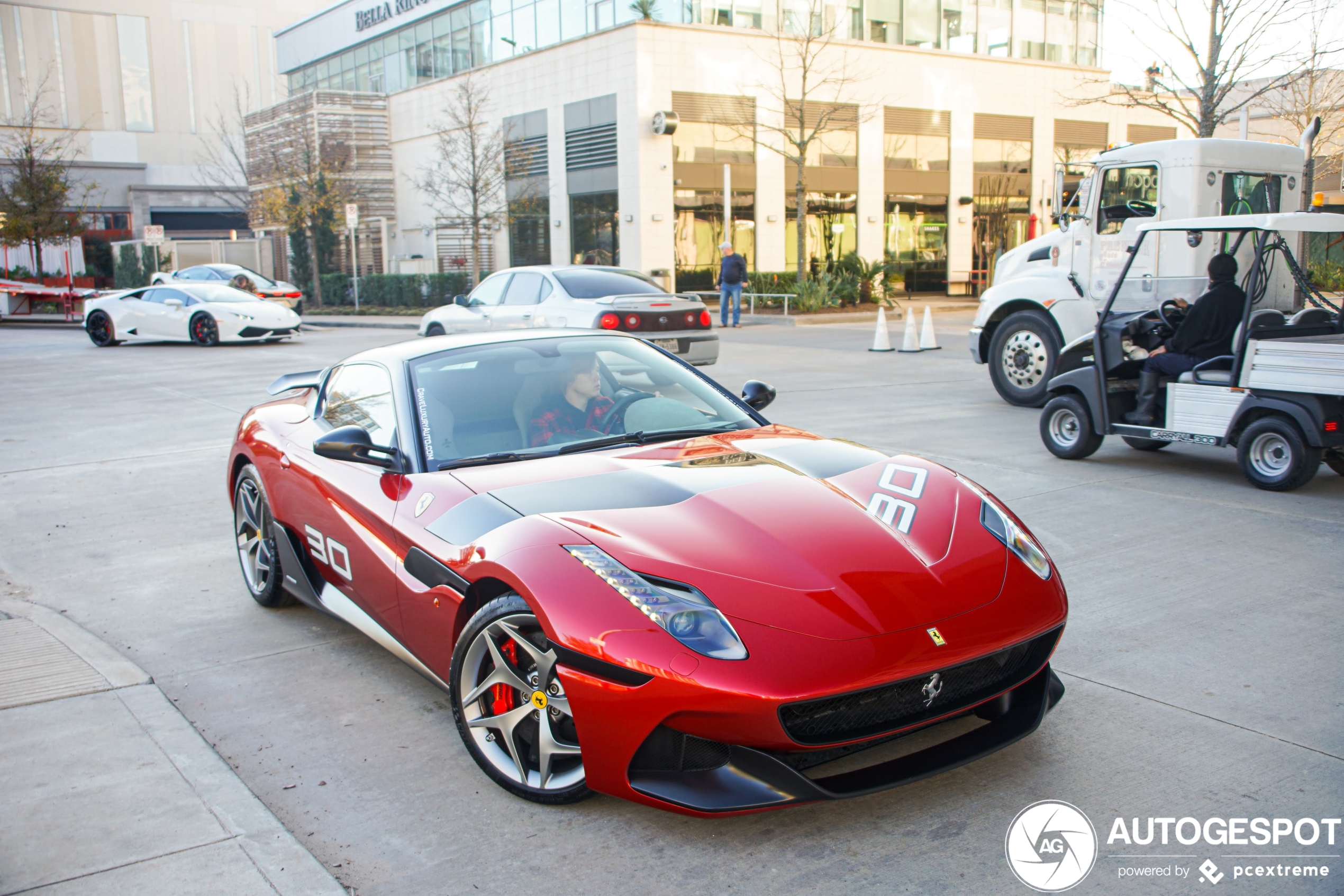 One-off Ferrari SP30 laat zich zien in Houston