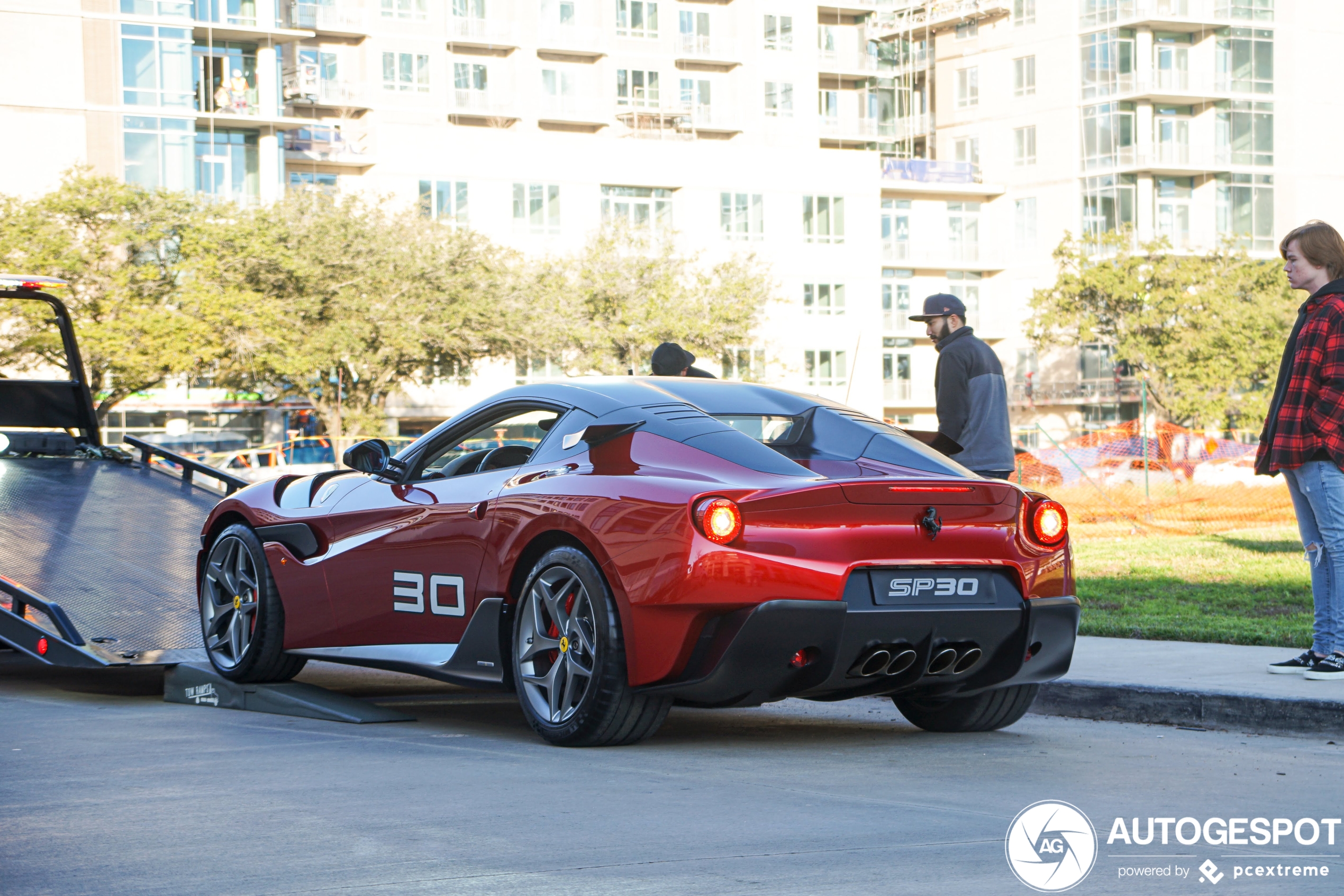 One-off Ferrari SP30 laat zich zien in Houston